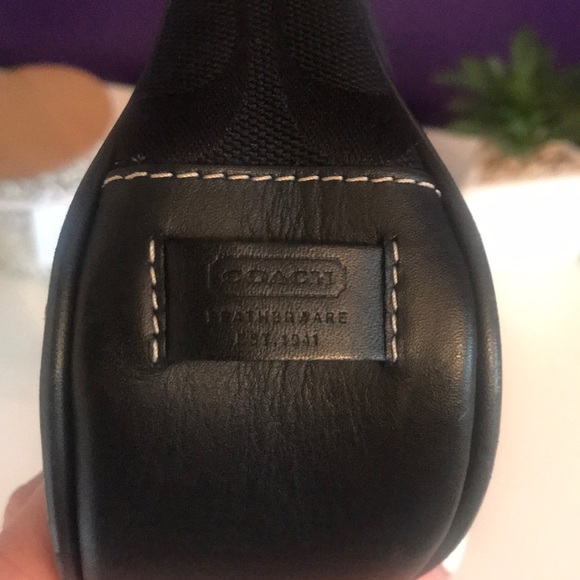 Small black Coach bag - Picture 2 of 5